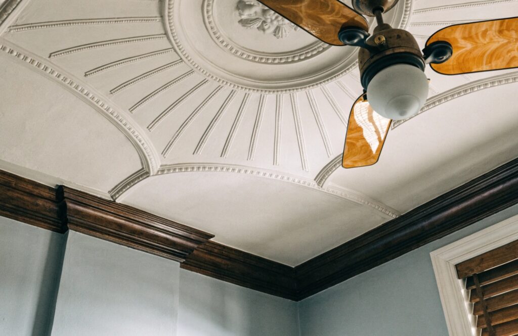 small-bedroom-ceiling-